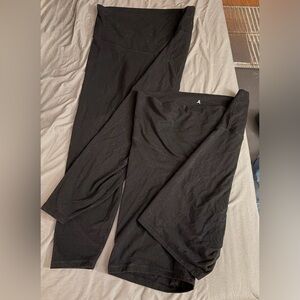 Old Navy NWOT black maternity leggings and biker shorts size XL